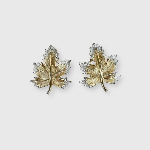 Sarah Coventry Natures Choice Clip Earrings Goldtone Leaf Silvertone Edge Layer - Picture 5 of 9
